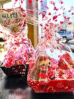 Valentine Baskets (Petite)